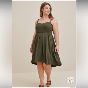 Torrid Sweetheart midi dress